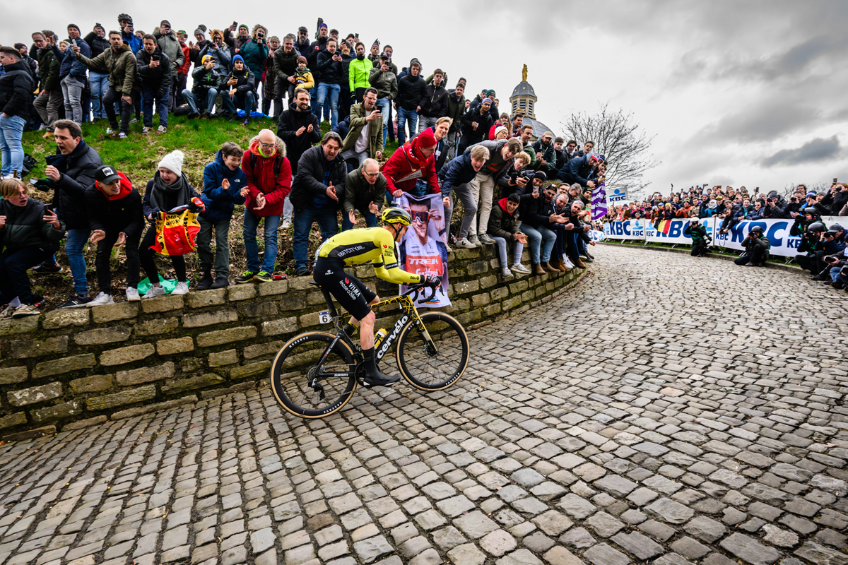 Omloop Het Nieuwsblad 2024 - Matteo Jorgenson - Muur van Geraardsbergen - inView Images